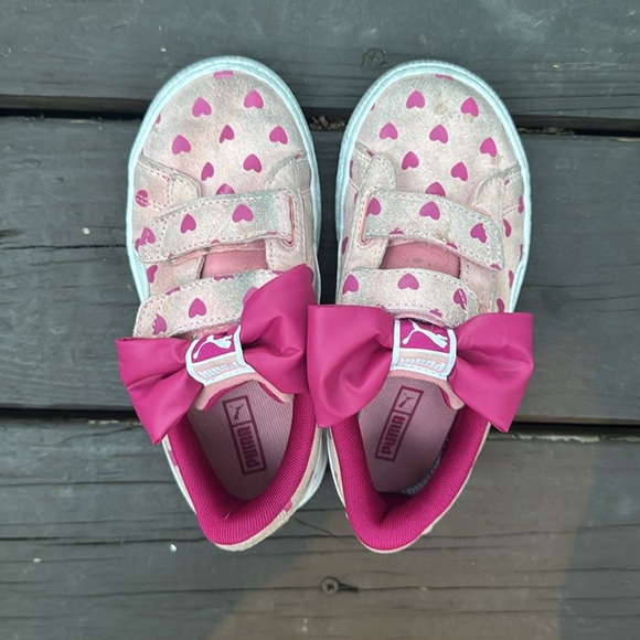 Puma Pink Heart Sneakers with White Soles size 12.5 - Picture 2 of 6